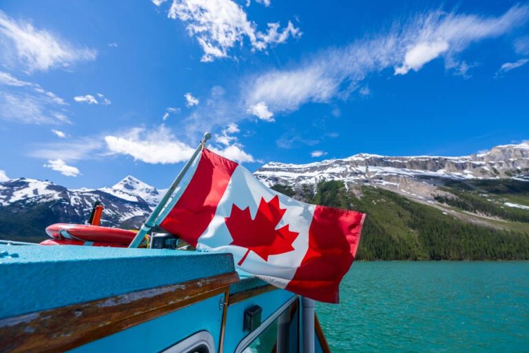 The 10 Best Boating Cities in Canada for 2025 - BoatBooker Blog