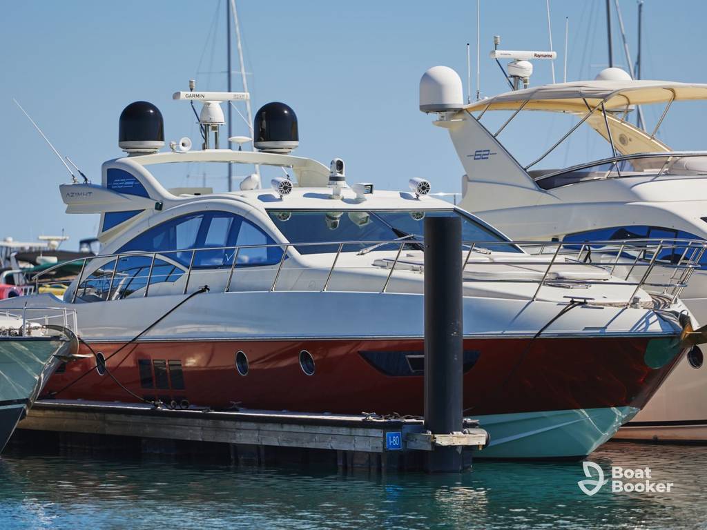 Luxury yacht cruising on Lake Michigan near the Chicago skyline